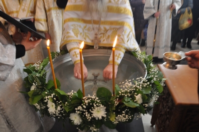 Богослужение в Крещенский сочельник в Свято-Троицком мужском монастыре г. Чебоксары.