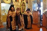 Вынос Креста в центр Храма для поклонения.