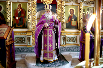 Неделя 17-я по Пятидесятнице. День памяти священномученика Амфилохия епископа Красноярского.