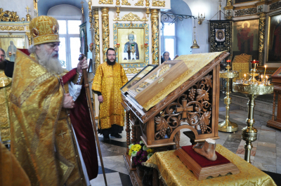 День памяти святителя Иннокентия Иркутского и преподобномученика Тихона Бузова.