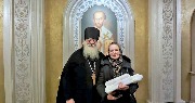 Наместник передал подарки музею Библии в Иосифо-Волоцкий монастырь