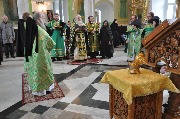 Молитвы святым угодникам Божиим свт. Герману Казанскому и прп. Сергию Радонежскому читает наместник обители архимандрит Василий (Паскье).