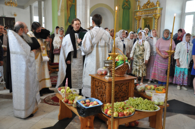 Праздник Преображения Господня в Свято-Троицком мужском монастыре г. Чебоксары.