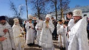 Крестный ход в храме Казанской иконы Божией Матери города Цивильска, где отец Аркадий Добронравов прослужил 35 лет.