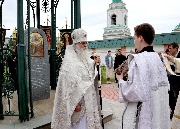 Молебен у часовни-памятника в честь разрушенного храма