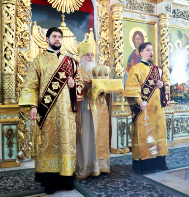 Праздник в честь 30 летия начала возрождения монашеской жизни Чебоксарского Свято-Троицкого мужского монастыря.