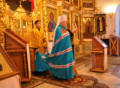 Митрополит Варнава совершил Божественную литургию в Свято-Троицком мужском монастыре г. Чебоксары.