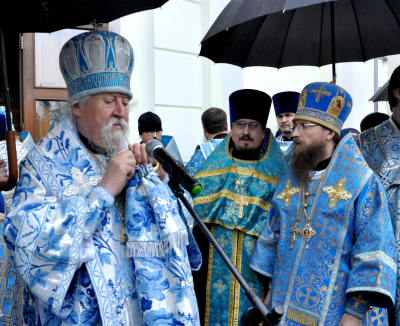 Праздник Казанской иконы Божией Матери.