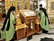 Всенощное бдение. Вынос ковчегов с частицами мощей прп. Сергия Радонежского и прмцц. Великой княгини Елисаветы и инокини Варвары.