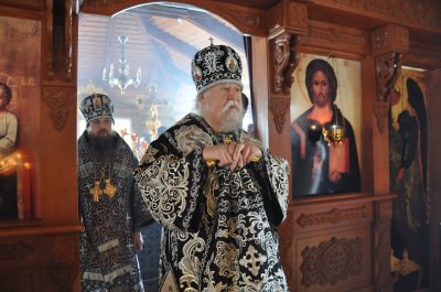 В Великую среду наместник Свято-Троицкого мужского монастыря г. Чебоксары сослужил Главе Чувашской митрополии в храме в честь иконы Божией Матери "Скоропослушница" г. Чебоксары.