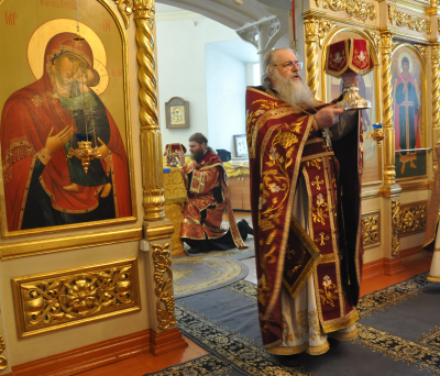 Неделя о блудном сыне и память Собора новомучеников и исповедников Церкви Русской. Поминовение всех усопших, пострадавших в годину гонений за веру Христову. 