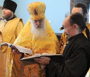 Молебен Святителям Вселенским.