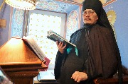 В Домовом храме монастыря Божественная литургия