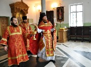 Молебен с окропление святой водой храма и все, что в нем.