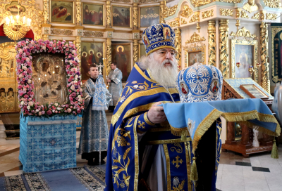 Праздник Иверской иконы Божией Матери в Свято-Троицком монастыре г. Чебоксары.