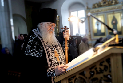 Великое повечерие с чтением Великого покаянного канона прп. Андрея Критского в мужском монастыре г. Чебоксары.