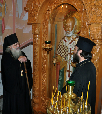 ГОСТИ С ОСТРОВА КОРФУ В СВЯТО-ТРОИЦКОМ МУЖСКОМ МОНАСТЫРЕ.