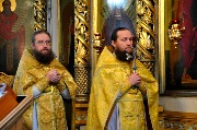 Братия в священном сане сослужили наместнику Божественную литургию.