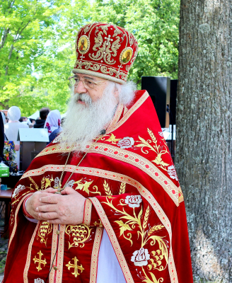 Божественная литургия под открытым небом в день памяти Новомучеников и исповедников Российских в Земле Чувашской просиявших.