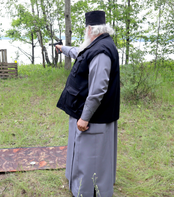 Архимандрит Василий принял участие в летних военно-полевых сборах Детской полицейской академии