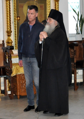 Архимандрит Василий принял участие в торжественной церемонии вручения знамени Управлению Федеральной службы судебных приставов Чувашии.