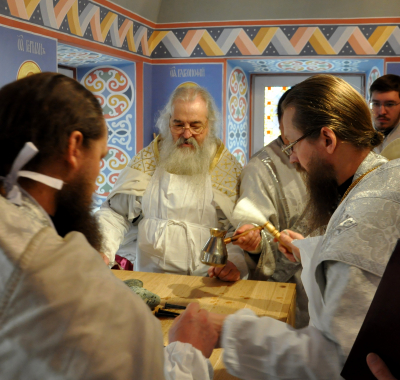 Освящение домового храма в честь святителей Гурия, Германа и Варсонофия Казанских Чудотворцев.