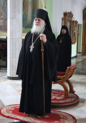 Богослужение в день Усекновения главы Иоанна Предтечи в Свято-Троицком мужском монастыре г. Чебоксары.