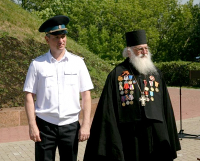 Накануне празднования Дня России наместник Свято-Троицкого мужского монастыря архимандрит Василий (Паскье) принял участие в торжественном мероприятии УФССП по Чувашской Республике