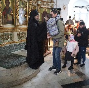 В завершение богослужения благословение крестом