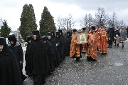 Крестный ход  в стенах женской обители на Владимирской горке.