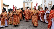 Крестный ход  в стенах обители.