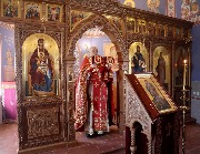 Божественная литургия в надвратном храме