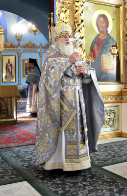 Божественная литургия в праздник Покрова Пресвятой Богородицы в Свято-Троицком мужском монастыре г. Чебоксары