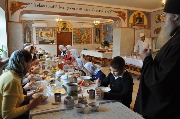 Вкусный обед в братской трапезной.