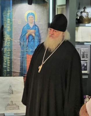 Наместнику мужского монастыря г. Чебоксары вручили знак «Почетный гражданин города Алатыря»