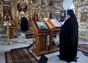 Шестопсалмие на Всенощном бдении.