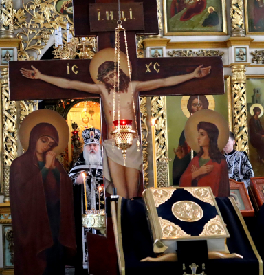 Пассия - Особая постовая служба, посвящённая почитанию Страданий Господа Иисуса Христа.