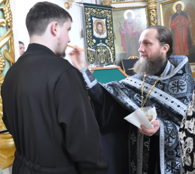 Таинство Елеосвящения в Свято-Троицком мужском монастыре г. Чебоксары.