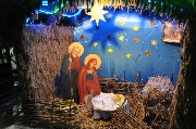 Вертеп перед храмом в монастыре
