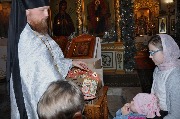 Рождесвенские сладкие подарки самым стойким детям.