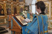 Молебен  священномученику Адриану (Троицкому).