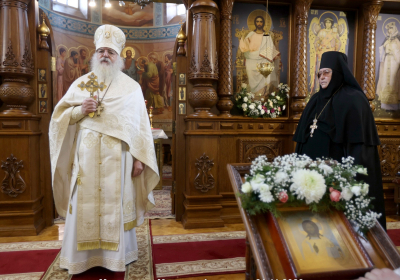 Наместник Свято-Троицкого мужского монастыря г. Чебоксары архимандрит Василий возглавил Божественную литургию в женском монастыре Архангела Михаила с. Комаровка Симбирской Епархии в день престольного праздника обители