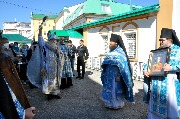 Крестный ход  в стенах обители.