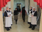 Встречали участников сестры милосердия.
