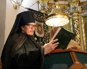 Всенощное бдение. чтение канонов.