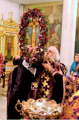 Воздвижение Честного и Животворящего Креста Господня.