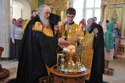 В Неделю Всех святых, в земле Русской просиявших.