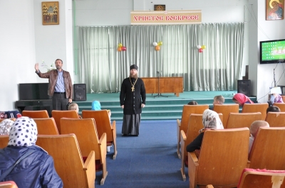 В Неделю 11-я по Пятидесятнице – первое воскресение сентября в Свято-Троицком мужском монастыре г. Чебоксары отслужили молебен перед началом учебного года за учащих и учащихся.