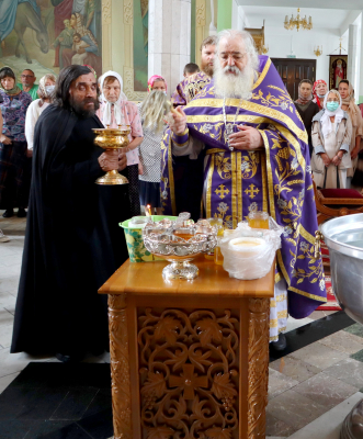 Происхождение честных древ Животворящего Креста Господня. Начало Успенского поста.